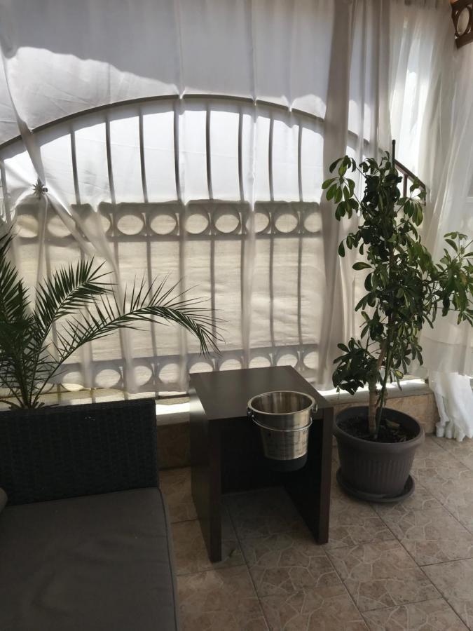 White Rose Guest Rooms Burgas Exterior foto