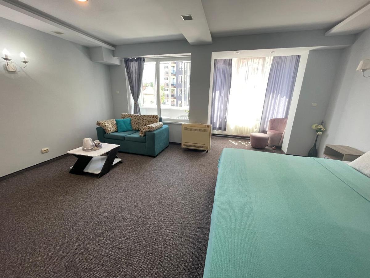 White Rose Guest Rooms Burgas Exterior foto