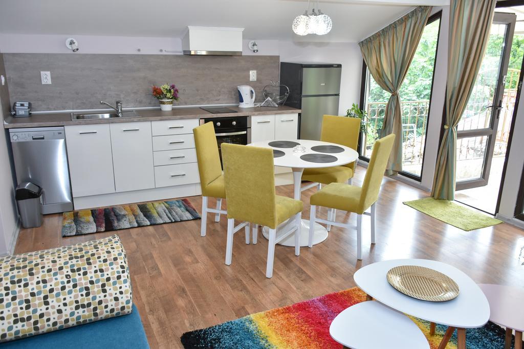 White Rose Guest Rooms Burgas Exterior foto