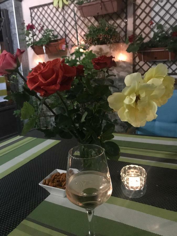 White Rose Guest Rooms Burgas Exterior foto